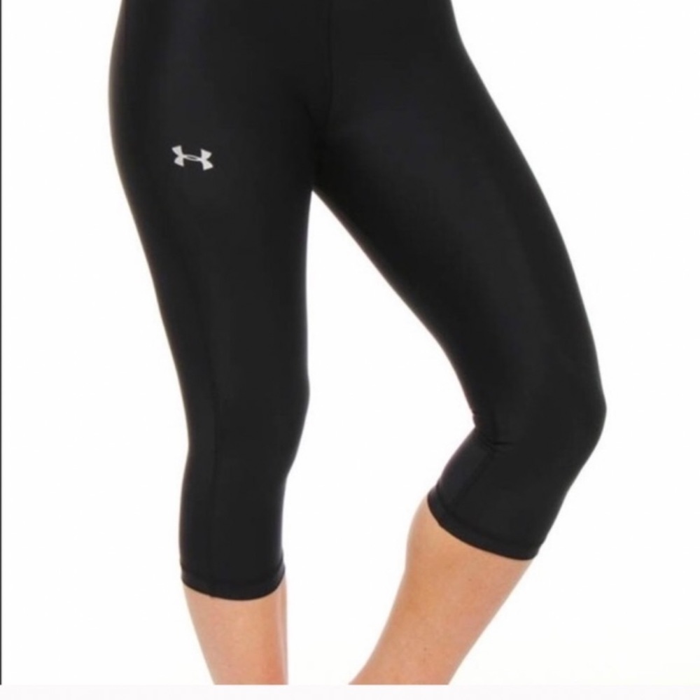 Under Armour Women's Black Capris